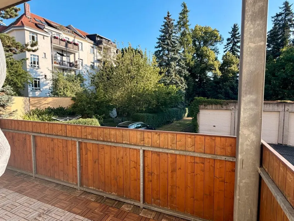 Stötteritz Parklage Hochparterre Wohnung neu saniert