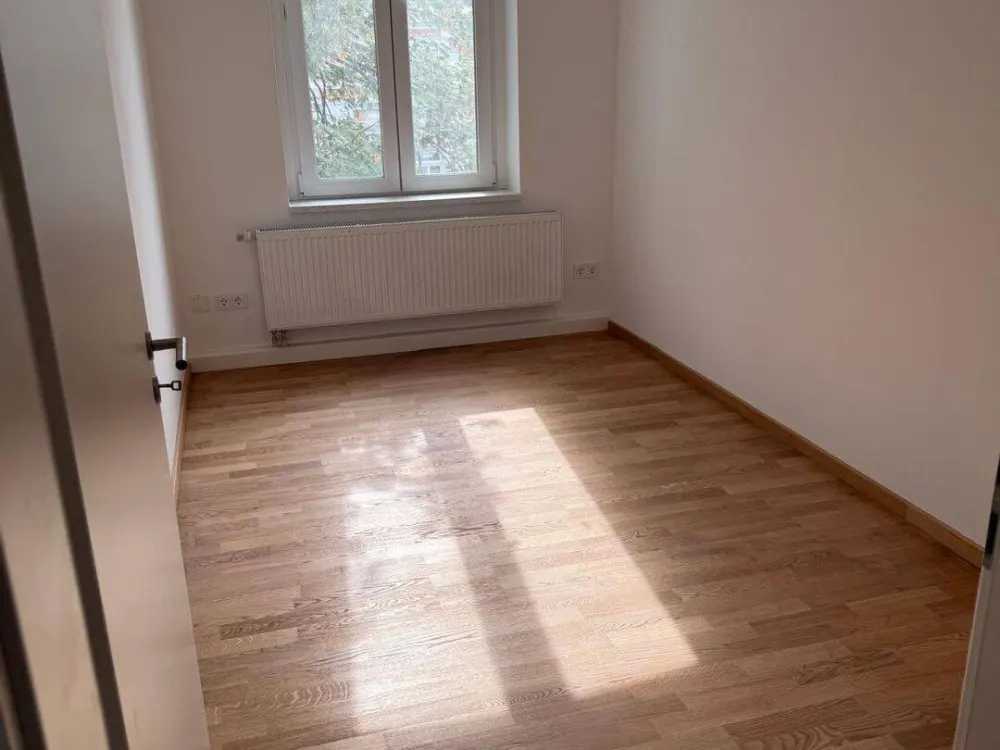 Living with Character: 3-Room Old Building First Occupancy After Renovation