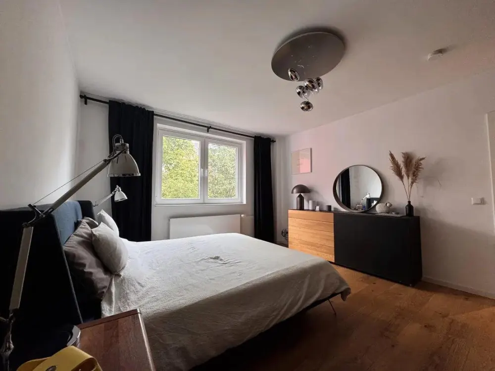 Stilvoll möblierte 2 Zimmer-Wohnung mit Balkon