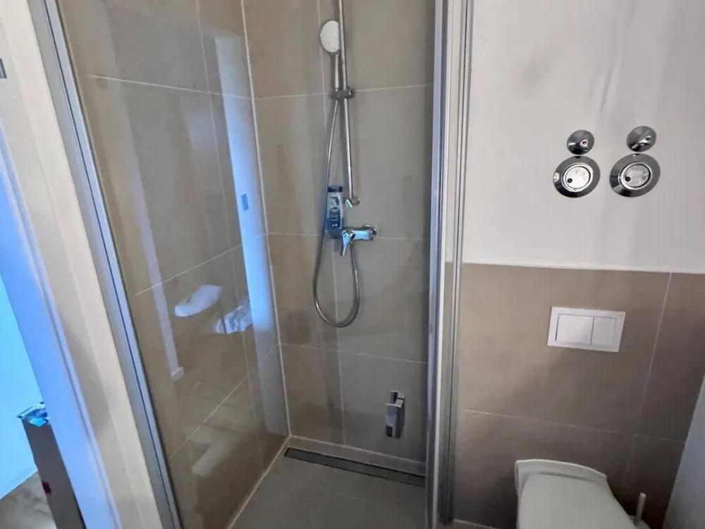 Kleine, lichtdurchflutet Penthouse Wohnung in Fuhlsbüttel