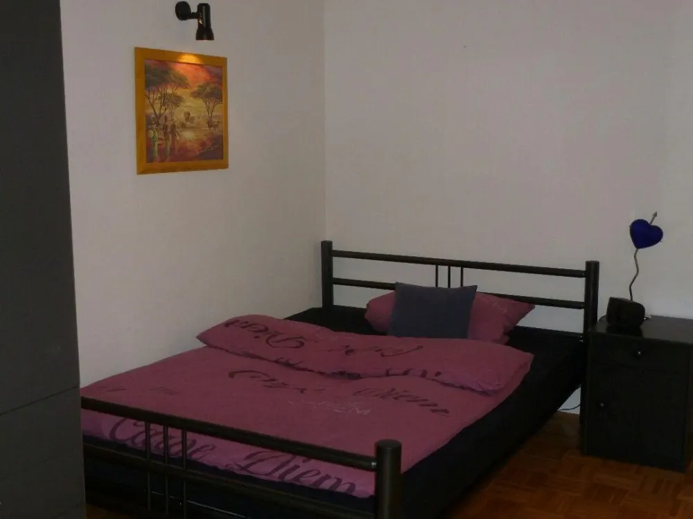 Charmante Wohnung mit Balkon, EBK, Tiefgarage und Waschmaschine
