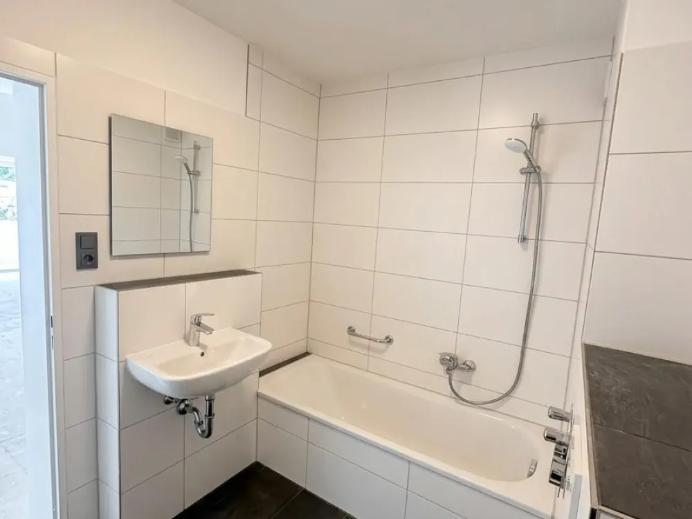 Sanierte 3 Zimmerwohnung zur Miete in Ahrensburg - Wentzel Dr.
