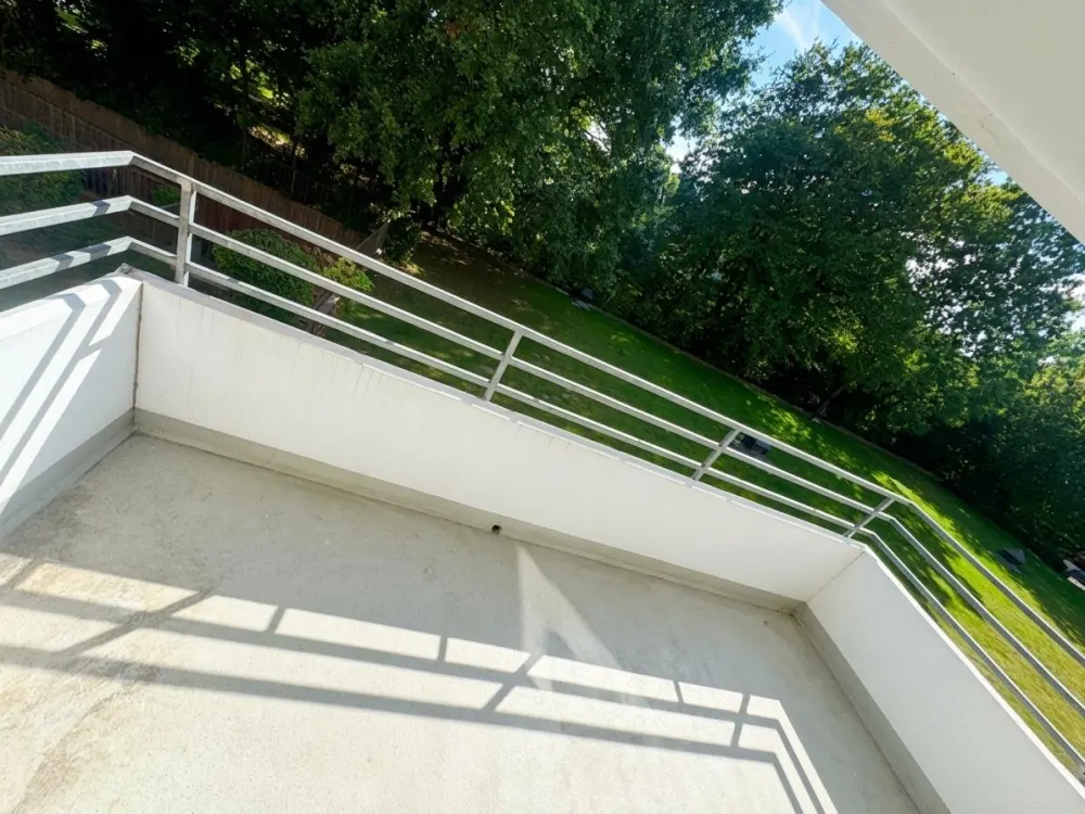 Sanierte 3 Zimmerwohnung zur Miete in Ahrensburg - Wentzel Dr.