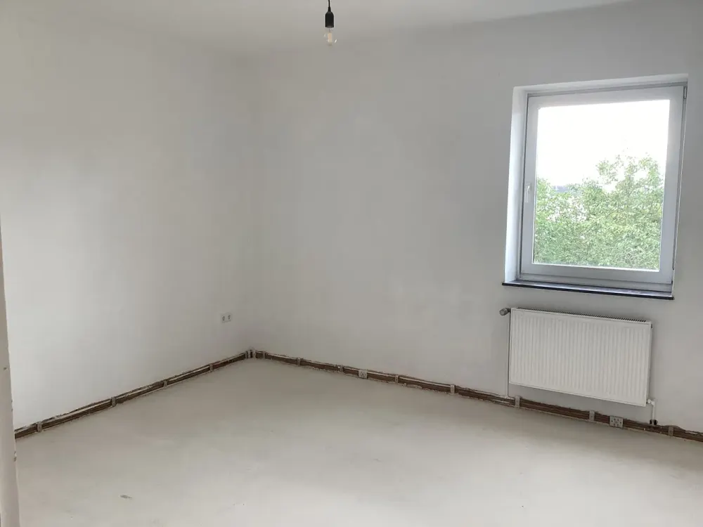 Hier lässt es sich aushalten: teilsanierte 3-Zimmer-Wohnung in Stadtlage