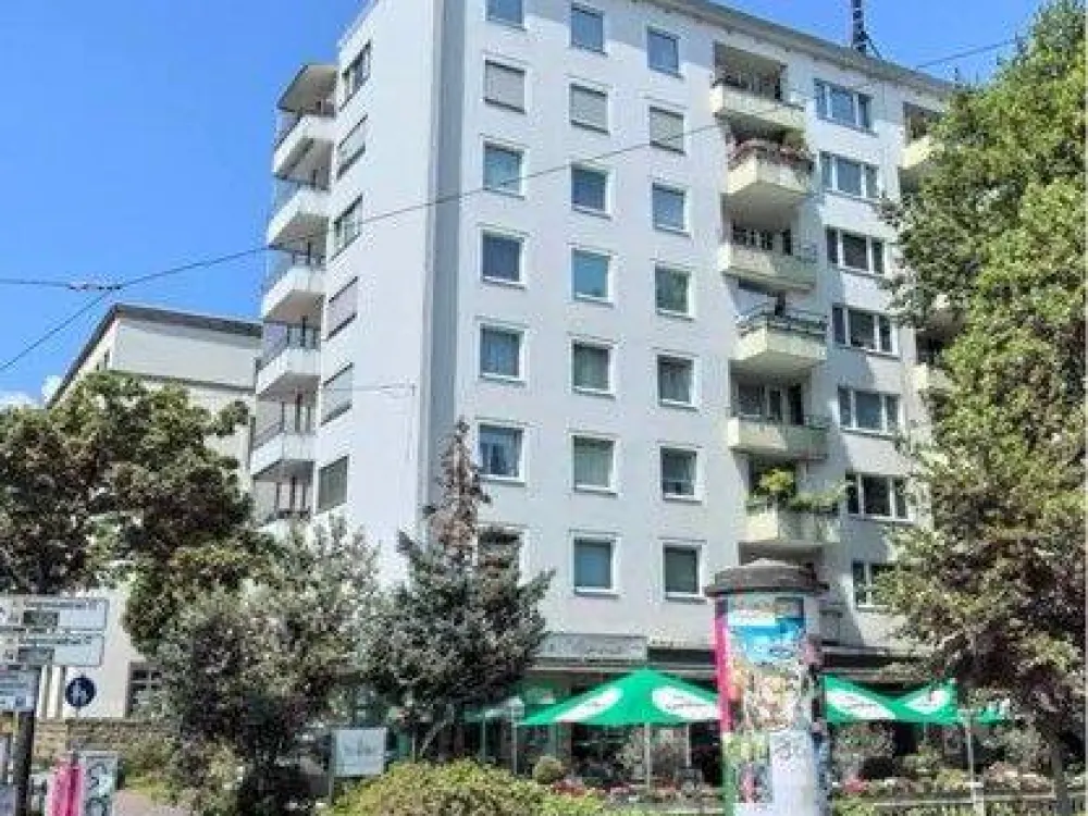 Living at Ettlinger Tor 2-room with balcony and elevator
