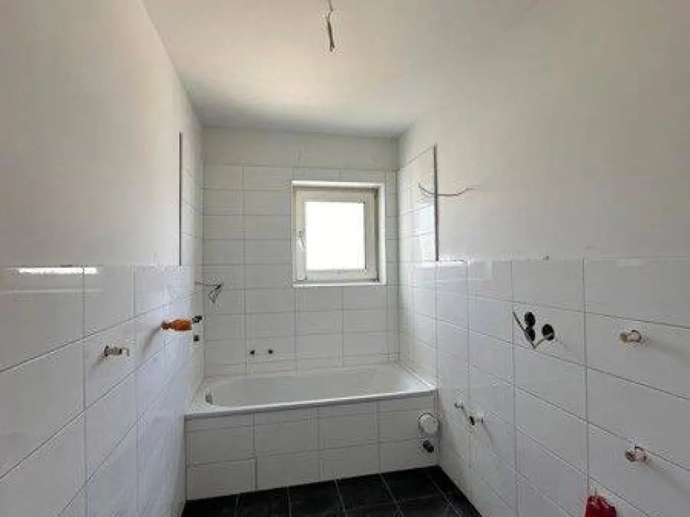 Living at Ettlinger Tor 2-room with balcony and elevator