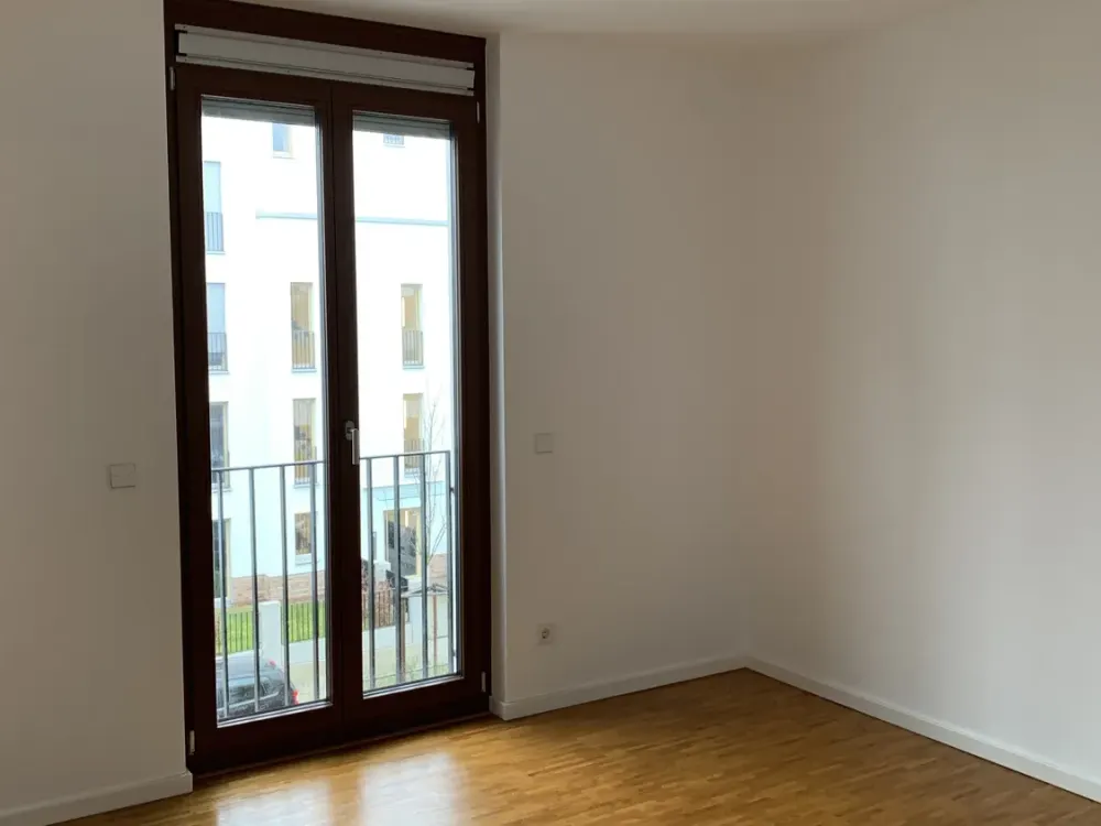 Moderne 3-Zimmer-Wohnung mit Balkon und EBK, Tiefgarage in Europaviertel