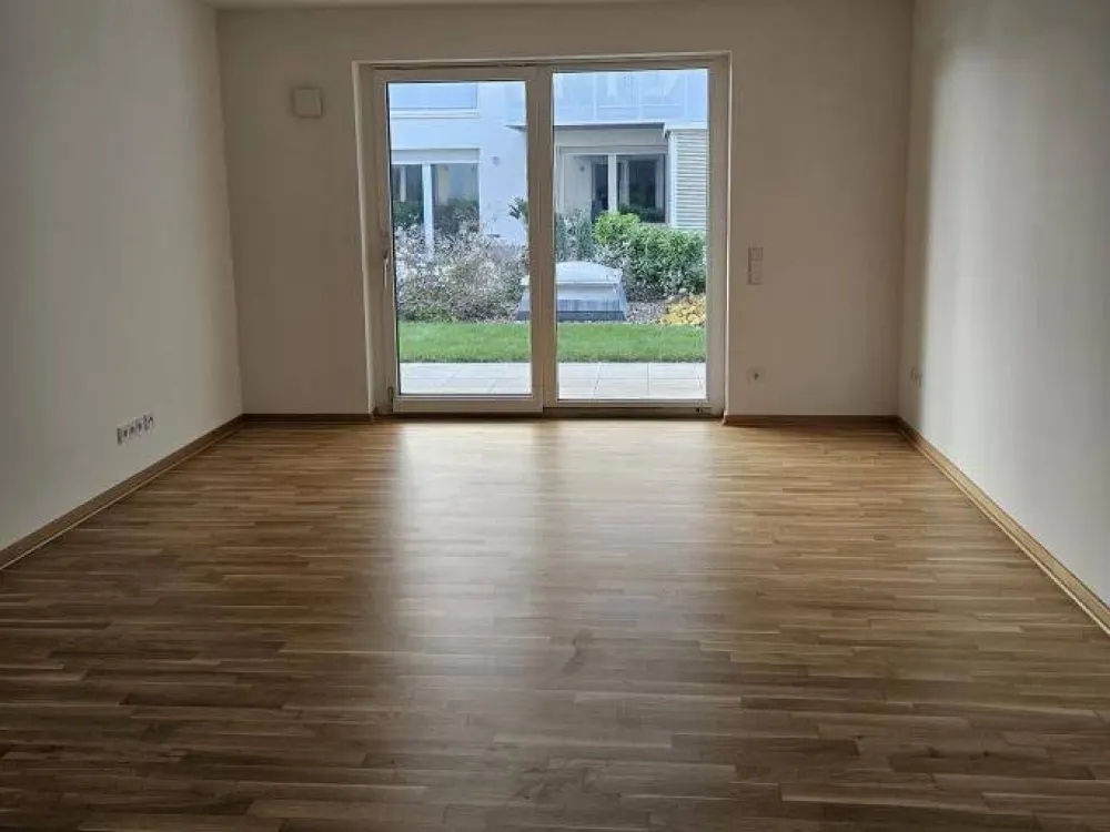 Eindrucksvolle Terrassenwohnung mit EBK in der Dresdner Innenstadt!
