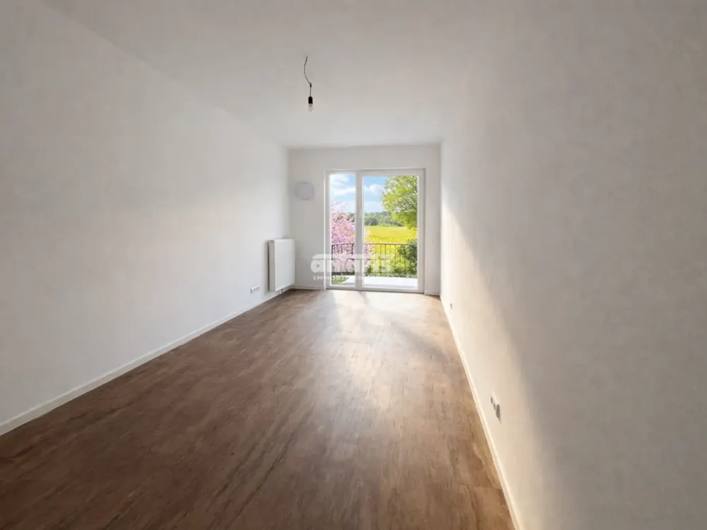 شركة antaris Immobilien GmbH شقة مكونة من 3 غرف بتصميم مثالي مع شرفة ومرآب تحت الأرض