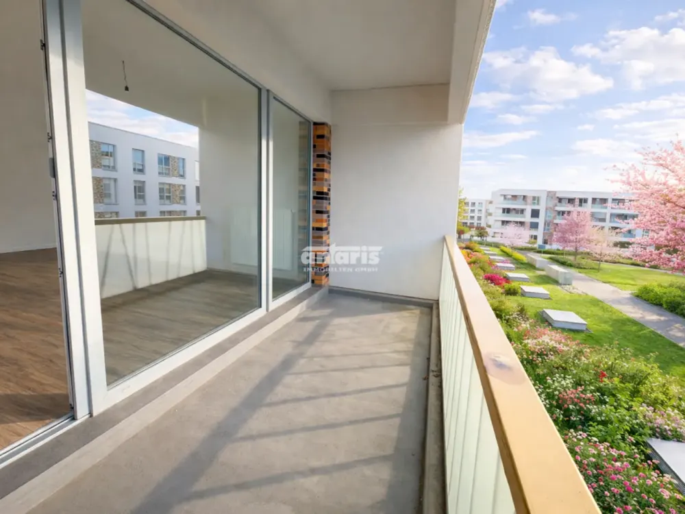 شركة antaris Immobilien GmbH شقة مكونة من 3 غرف بتصميم مثالي مع شرفة ومرآب تحت الأرض