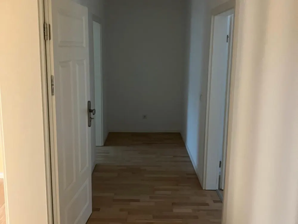Sonnige neurenovierte 3,5-Zimmer Wohnung