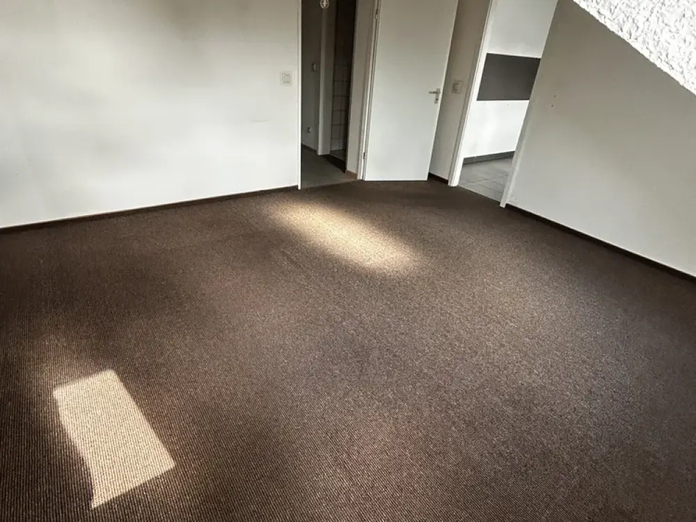 Gemütliche 2-Zimmer Dachgeschosswohnung in guter Lage in Korschenbroich