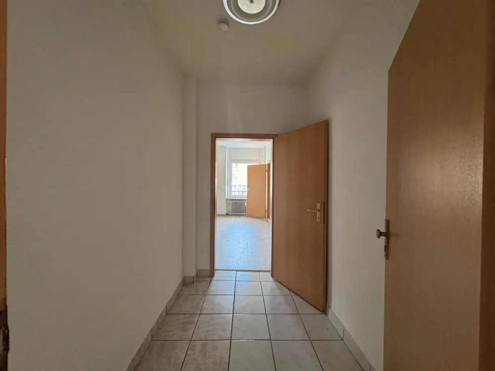 3 Zimmer - Erdgeschoss - frisch renoviert - 2 Personen Jobcenter möglich!