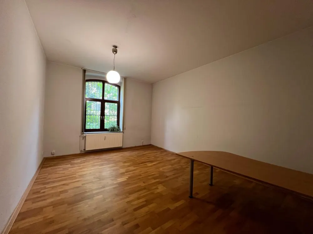Große Erdgeschoss Wohnung für eine Familie in Düsseldorf