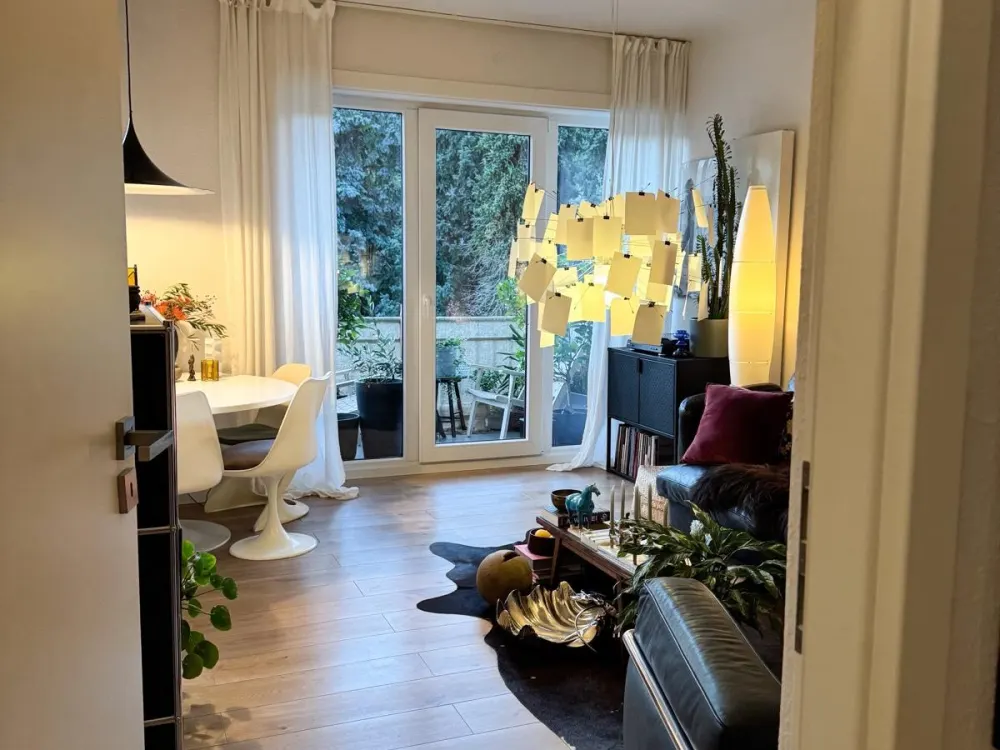 Zentrale 3,5 Zimmer Wohnung mit Balkon