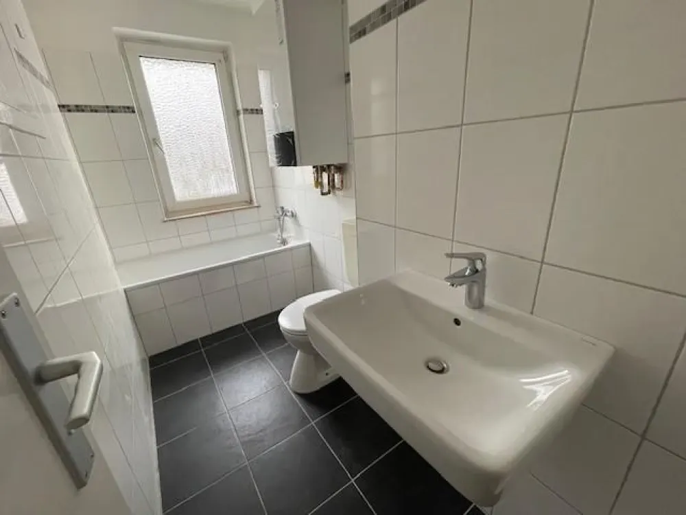Citywohnung: Sanierte 3-Zimmerwohnung mit Balkon