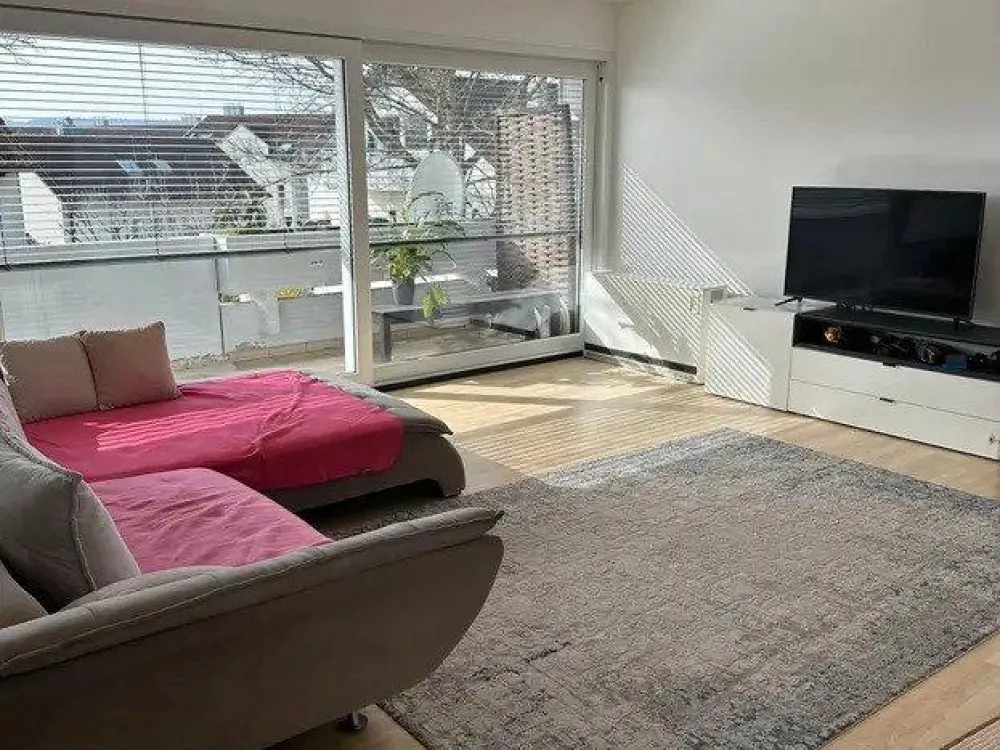 EG 4,5-Zimmer-Wohnung mit 3 Schlafzimmern, Balkon, Keller &Garage
