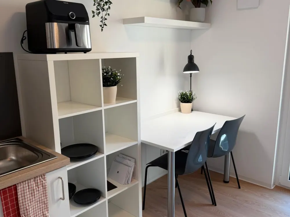 Voll möbliertes Studentenapartment • Nähe Uni & Hbf