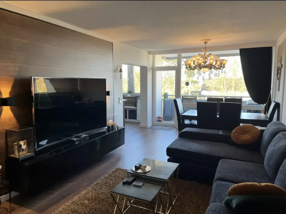 Stilvoll modernisiert: 4-Zimmer-Wohnung in Neuss