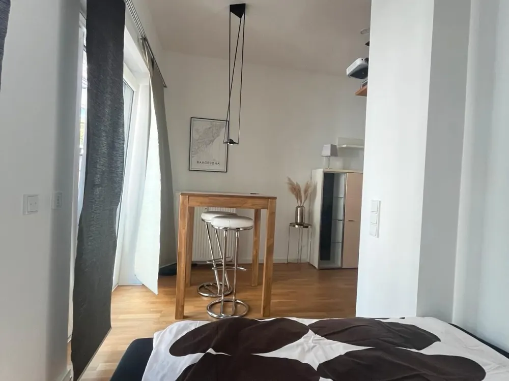 Wohnung zur Untermiete (18.09. bis 18.10.)