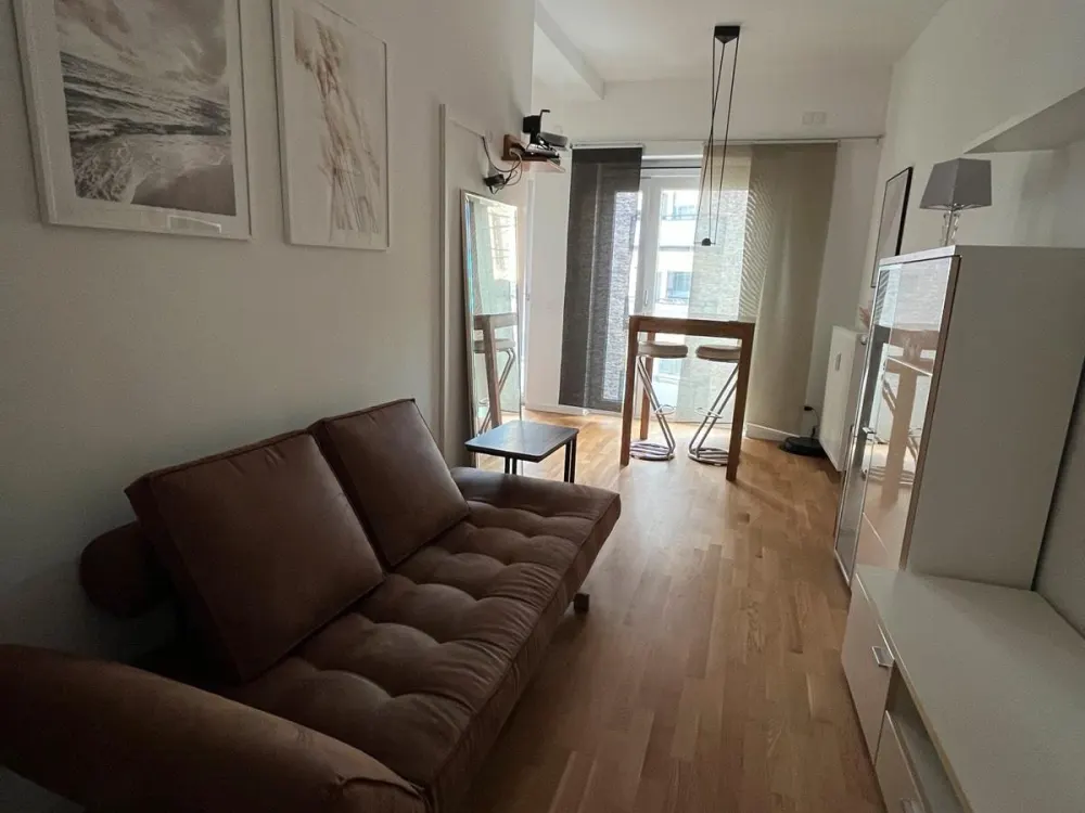 Wohnung zur Untermiete (18.09. bis 18.10.)