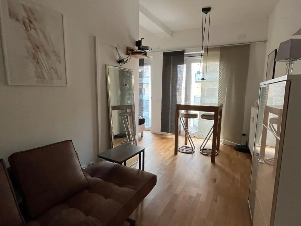 Wohnung zur Untermiete (18.09. bis 18.10.)