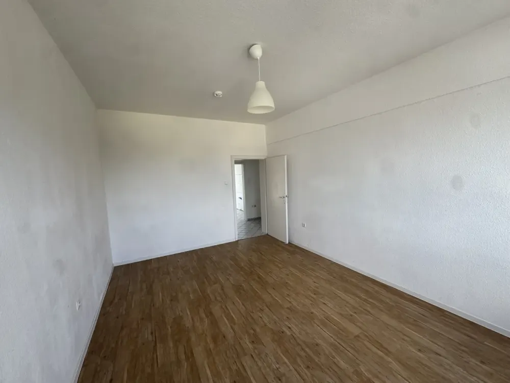 Helle Wohnung in Unterrath, 3 Zimmer, separater Küche, Balkon