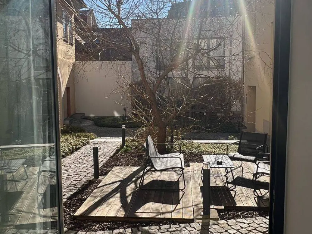 teilmöbliertes Design-Loft mit Einbauküche und TG-Platz in der Erfurter Altstadt