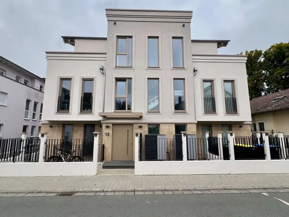 Exklusive Penthouse-Maisonette in Waldrandlage, Luxus, Komfort & zwei großzügige Sonnenterrassen