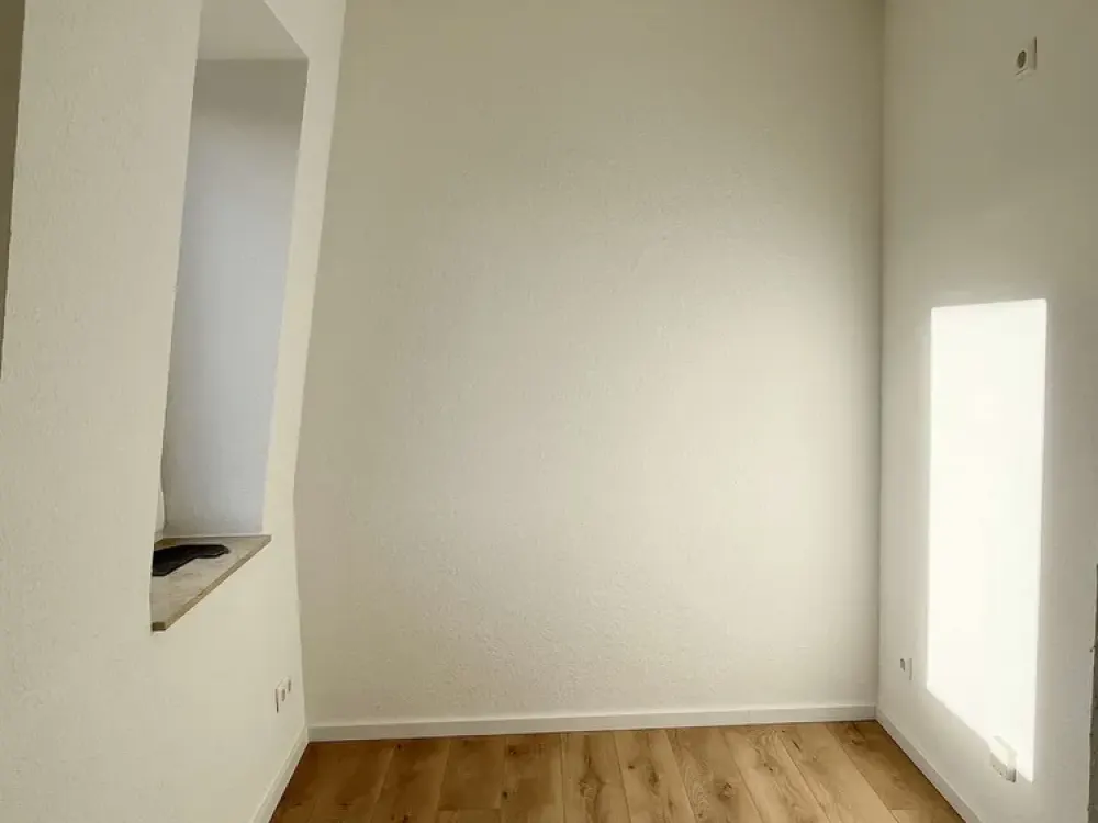 Moderne Helle 2-Raum-Wohnung mit Einbauküche