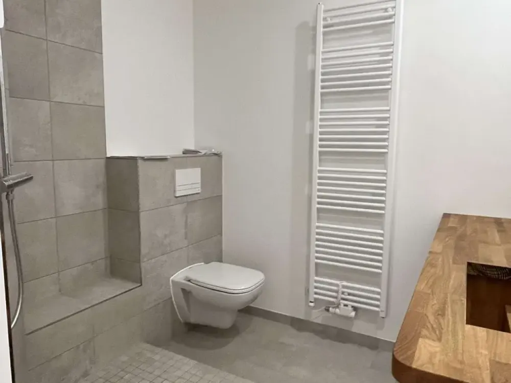 Moderne Helle 2-Raum-Wohnung mit Einbauküche