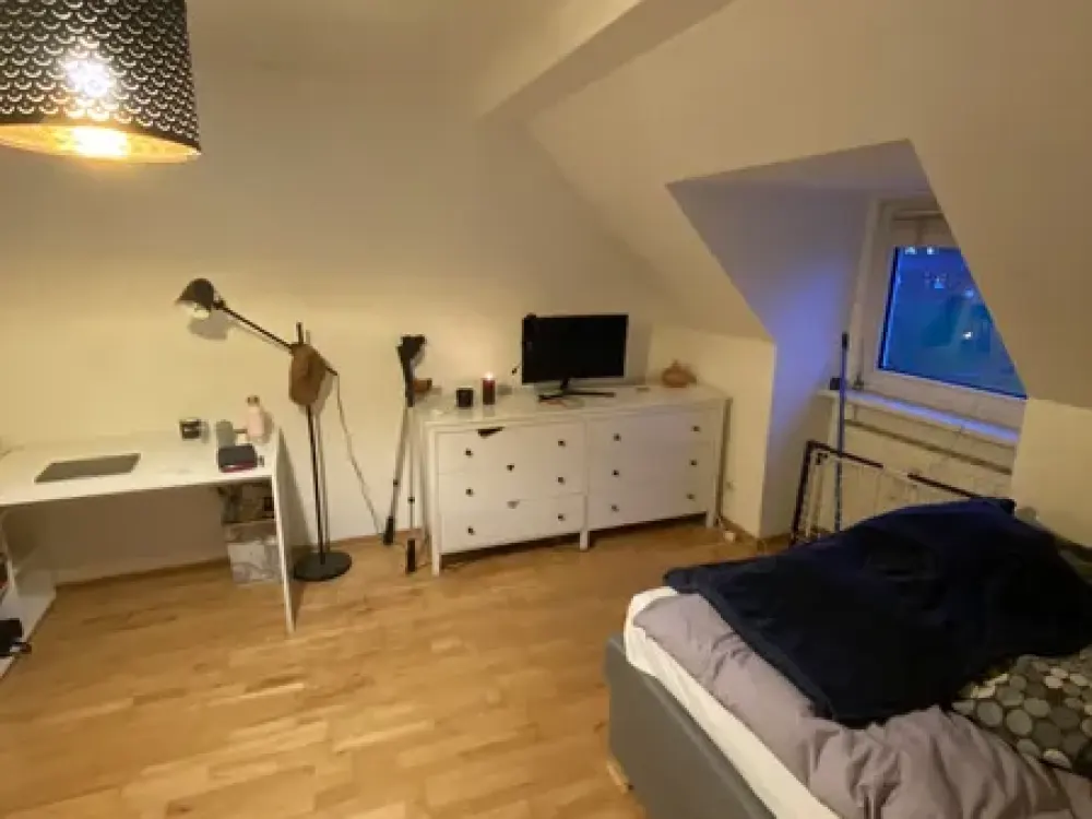 Zuhause mit einem Zimmer in zentraler Lage von Köln-Deutz