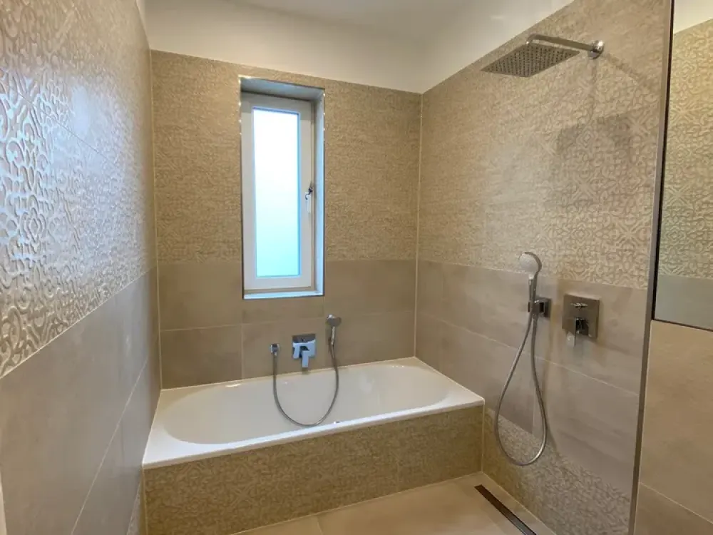Stilvolle 3-Zimmer-Altbauwohnung mit Mainblick
