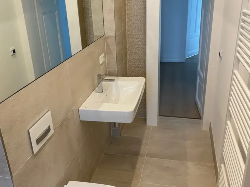 Stilvolle 3-Zimmer-Altbauwohnung mit Mainblick