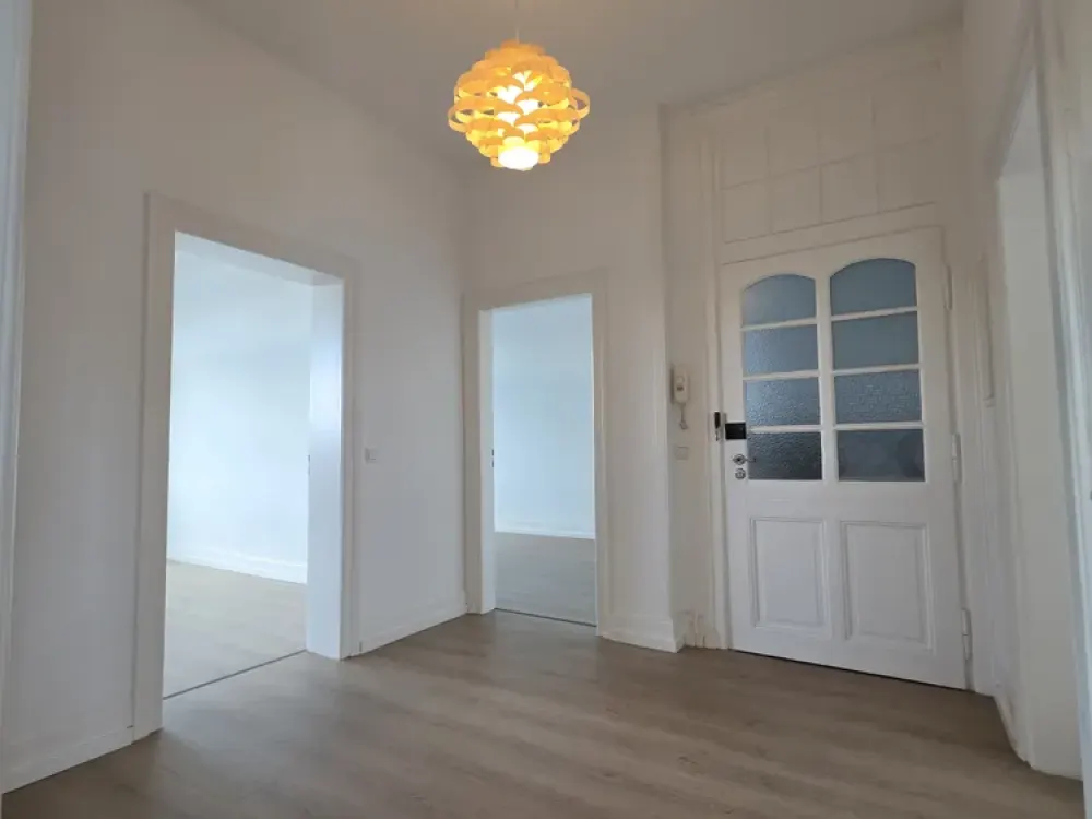 Stilvolle 3-Zimmer-Altbauwohnung mit Mainblick
