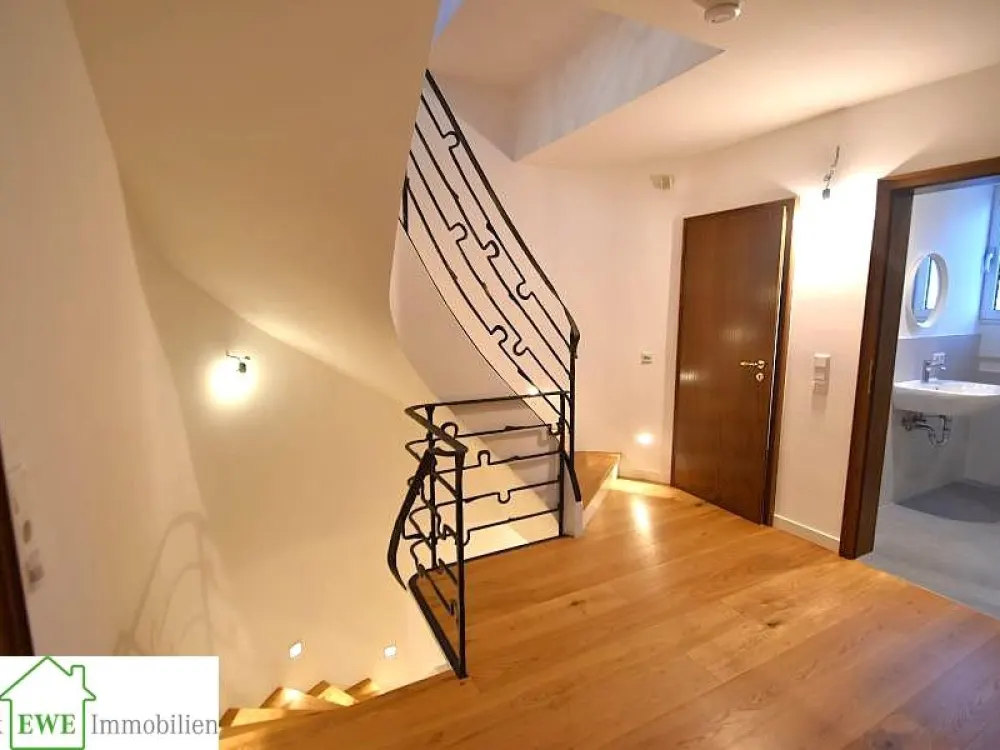 Objekt Nr. 443_2, 40593 Düsseldorf Urdenbach Top - Maisonette-Wohnung mit Balkon