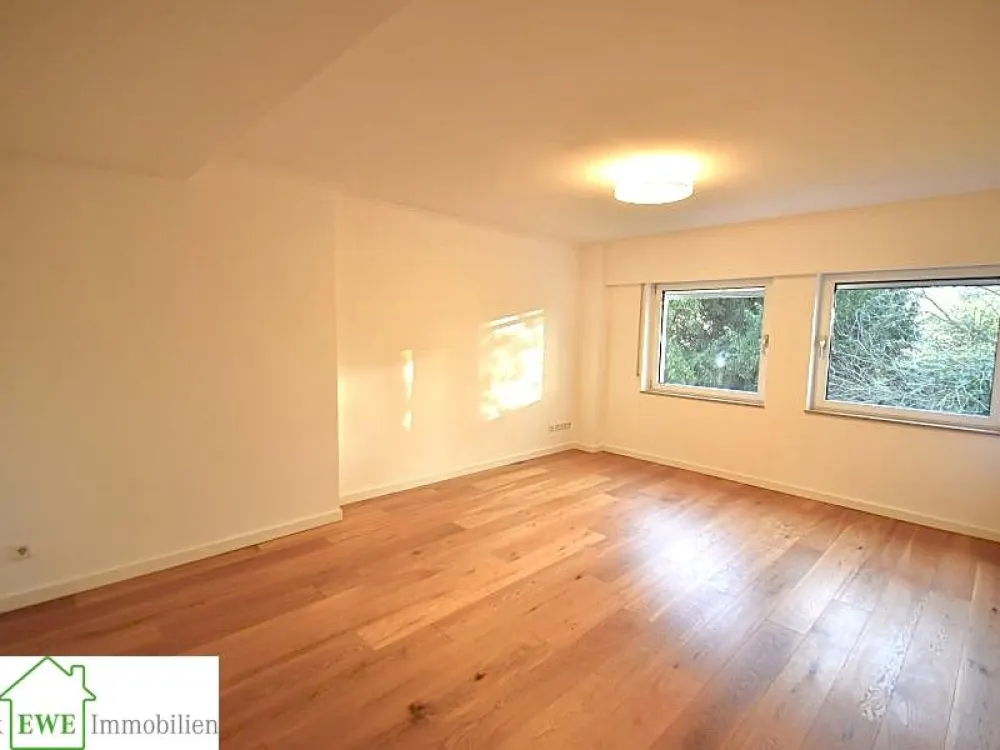 Objekt Nr. 443_2, 40593 Düsseldorf Urdenbach Top - Maisonette-Wohnung mit Balkon