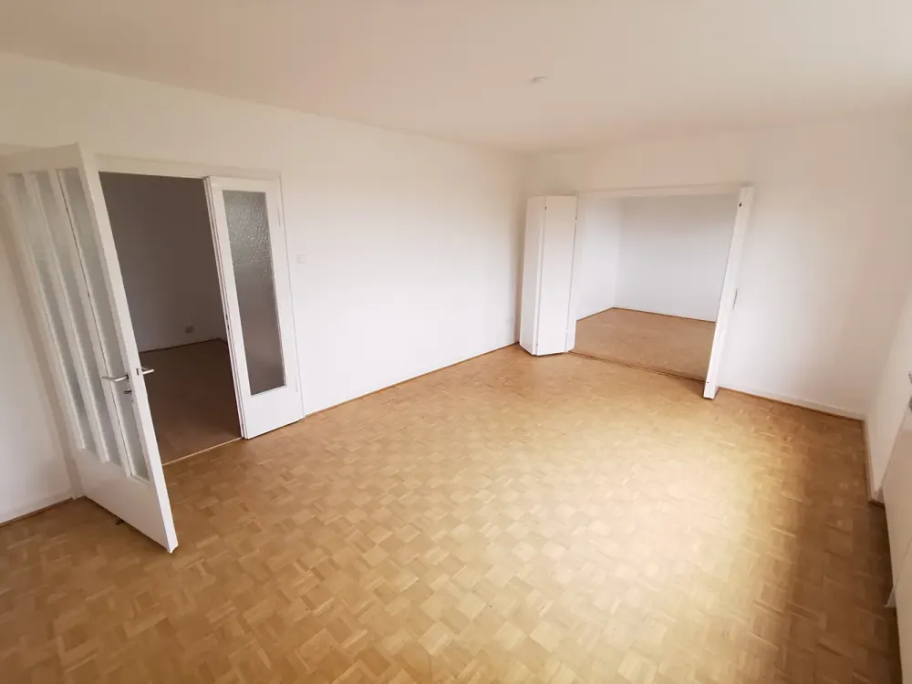 6-room apartment with comfort bathroom and balcony in Kleefeld, near MHH