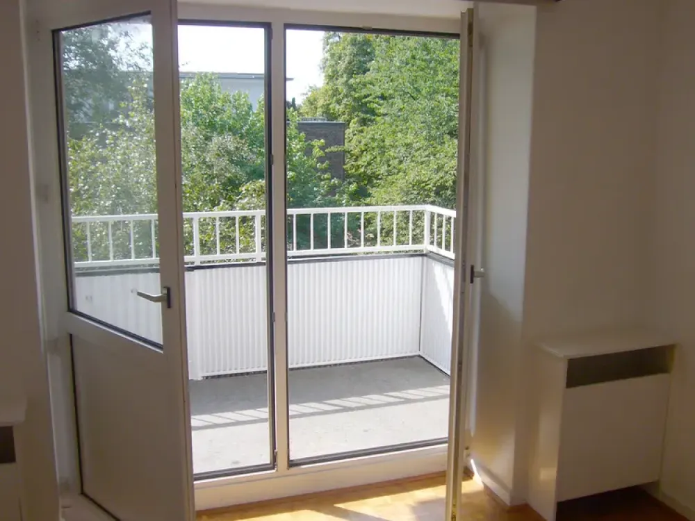 6-room apartment with comfort bathroom and balcony in Kleefeld, near MHH