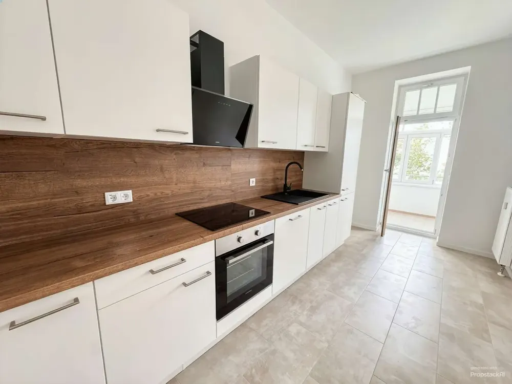 High-quality modernized including conservatory and fitted kitchen