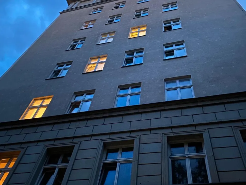1 Zimmer in einer 2-WG zu vermieten.