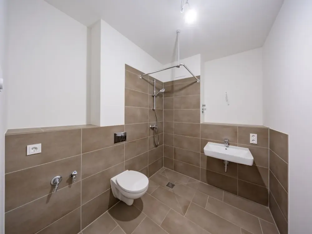 Neubau mit Fußbodenheizung im Erstbezug / WBS 220