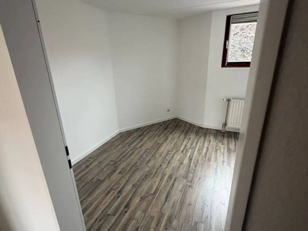 WBS-Wohnung: Schöne 3-Zimmer-Dachgeschosswohnung mit Balkon in Köln-Nippes