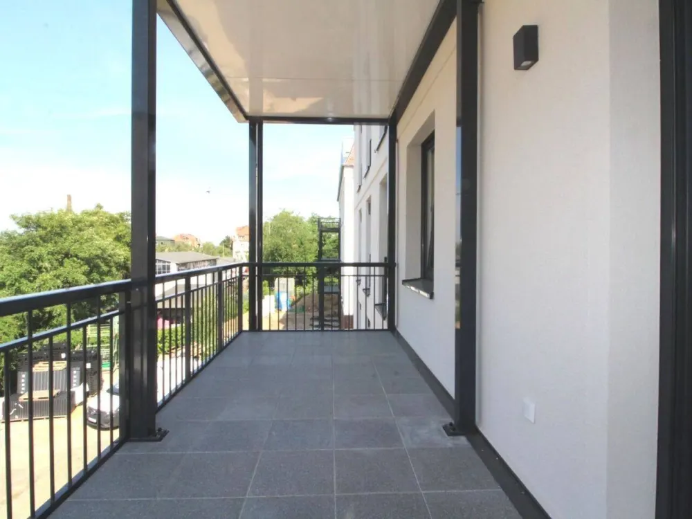 Großzügige 4 Zimmer mit EBK, 2 Bädern und großem Westbalkon!