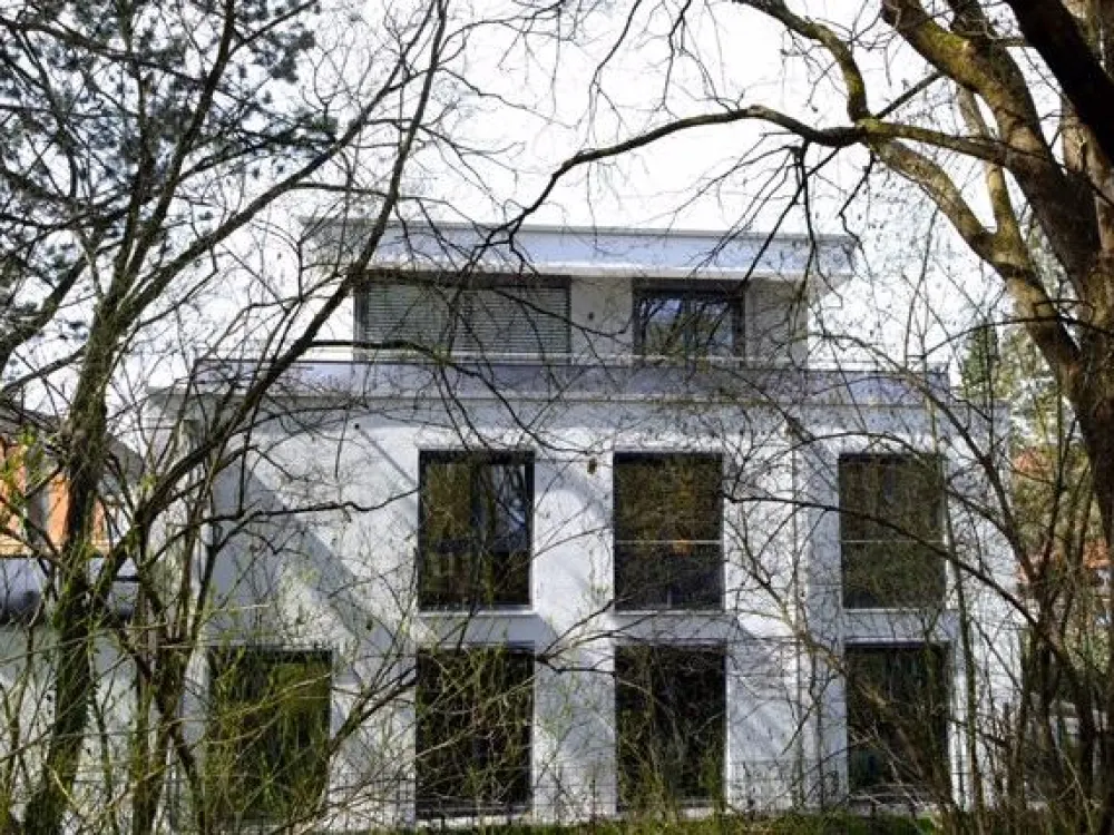 2-Zimmer-Neubau-Penthousewohnung mit Einbauküche u. TG-Stellplatz