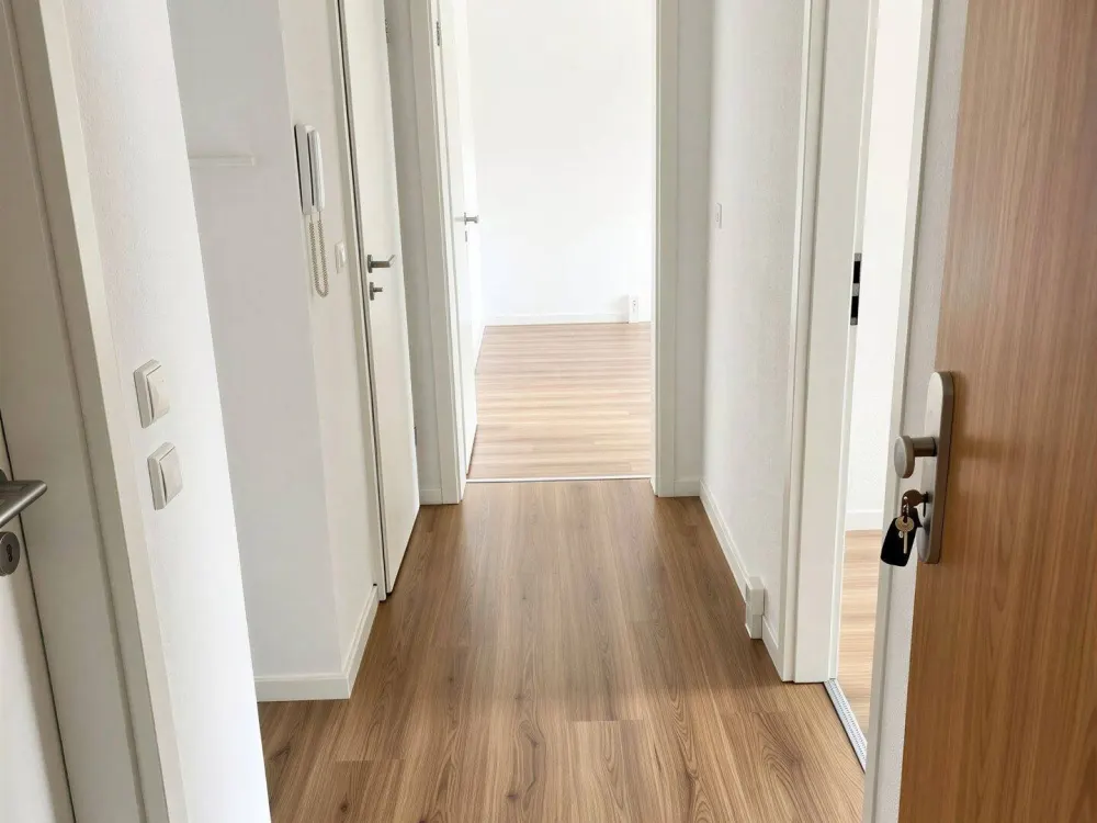 Familienfreundliche 3-Raum-Wohnung mit Balkon sucht nette Mieter