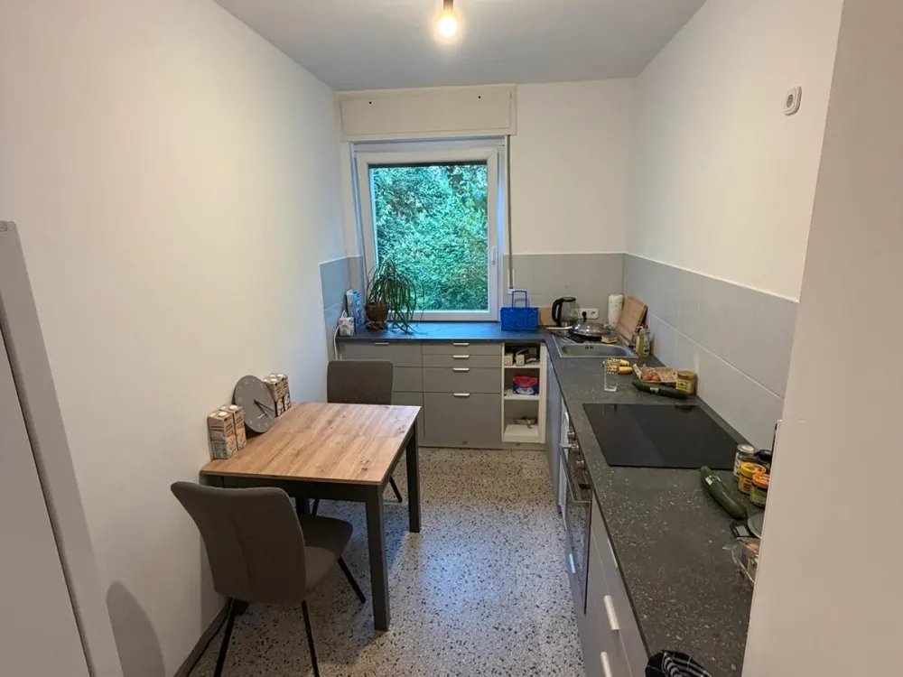 Möblierte 2-Zimmer-Wohnung mit Balkon in Berlin-Moabit bis 31.12.