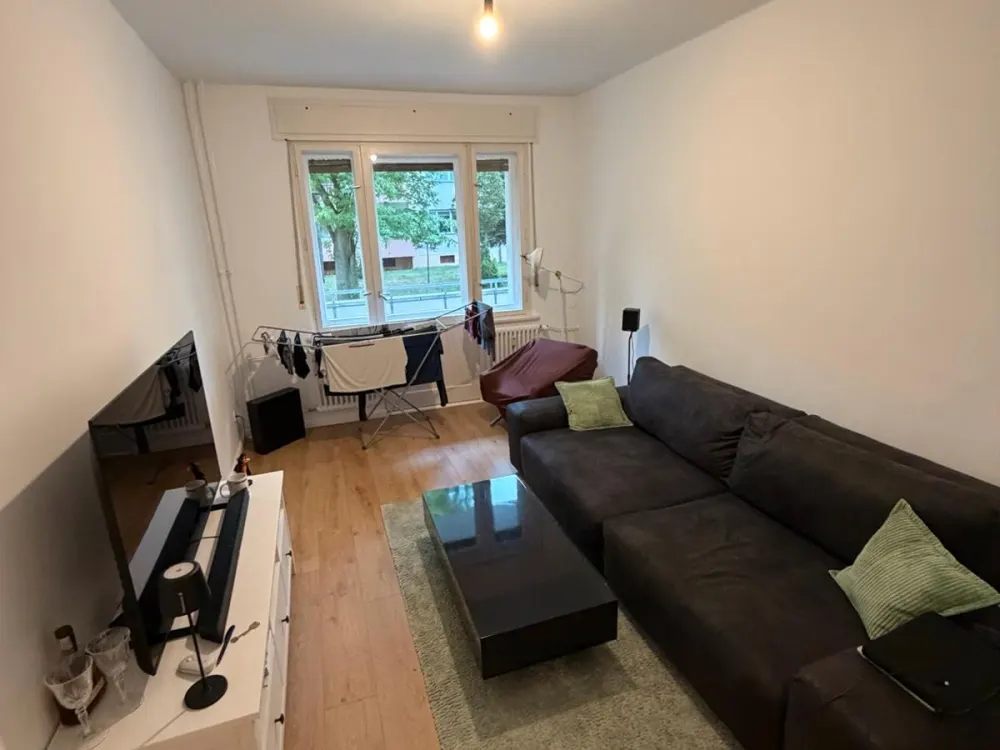 Möblierte 2-Zimmer-Wohnung mit Balkon in Berlin-Moabit bis 31.12.