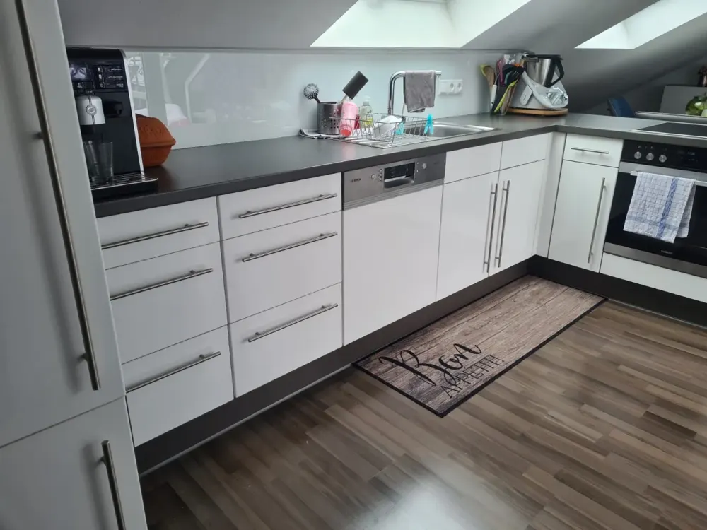 Exklusive Dachgeschosswohnung mit Loggia, Garage und Einbauküche