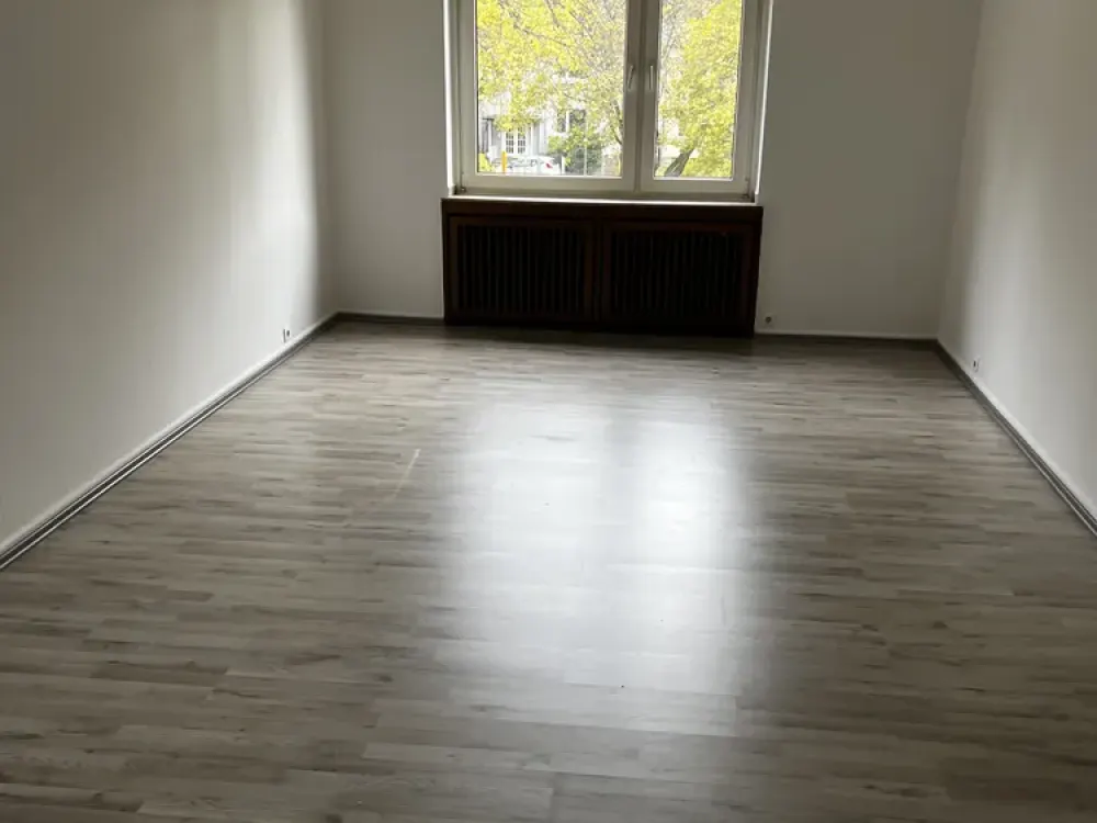 FRISCH SANIERT: 3,5 Zimmer im Saarlandstraßenviertel